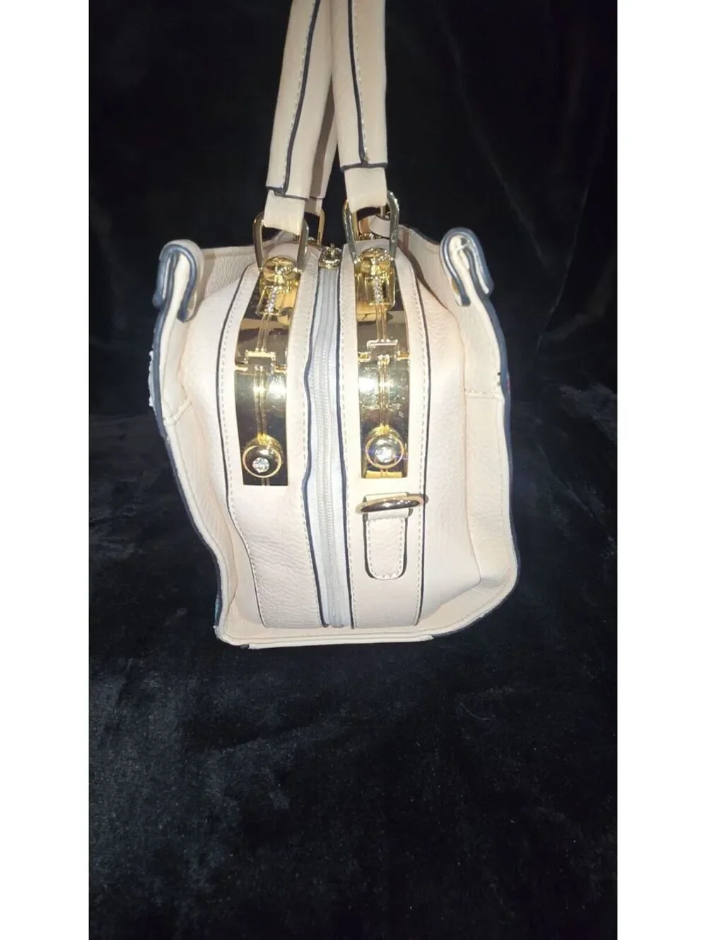 Michael Kors **signs wear